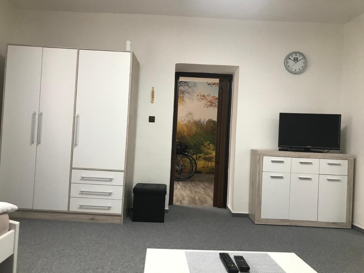 Lomnice nad Lužnicí Cyklo-Moto Apartman מראה חיצוני תמונה