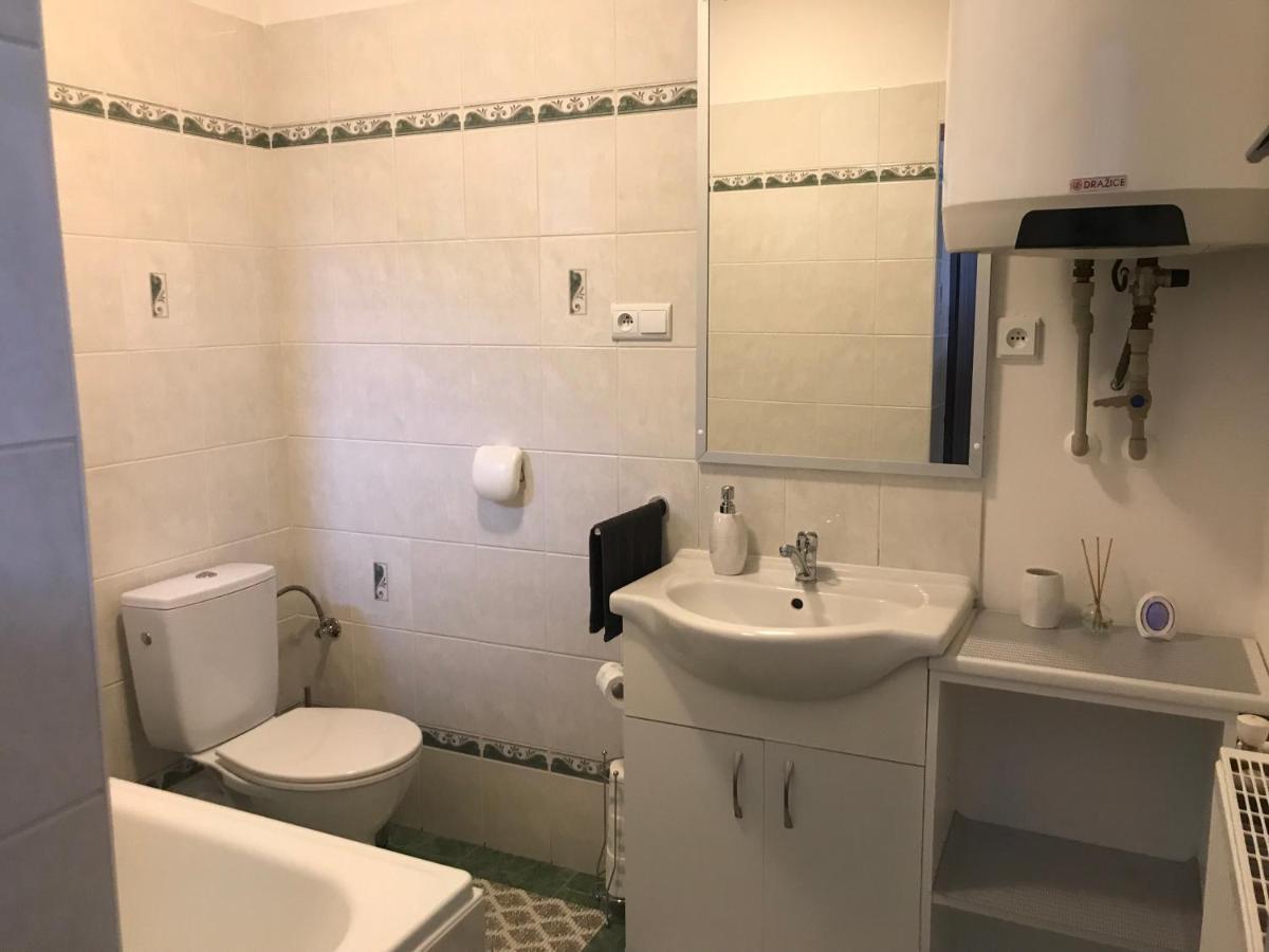 Lomnice nad Lužnicí Cyklo-Moto Apartman מראה חיצוני תמונה