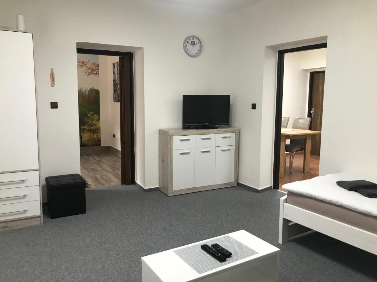 Lomnice nad Lužnicí Cyklo-Moto Apartman מראה חיצוני תמונה